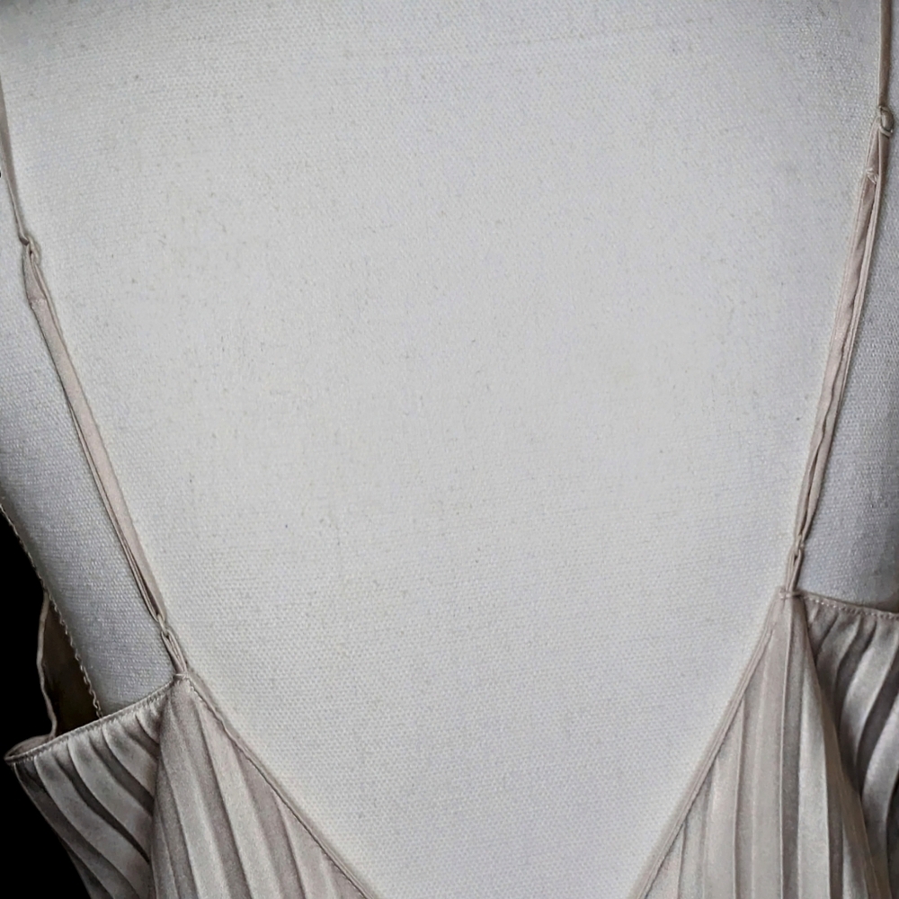 Cabernet Cream Robe - Picture 9 of 12